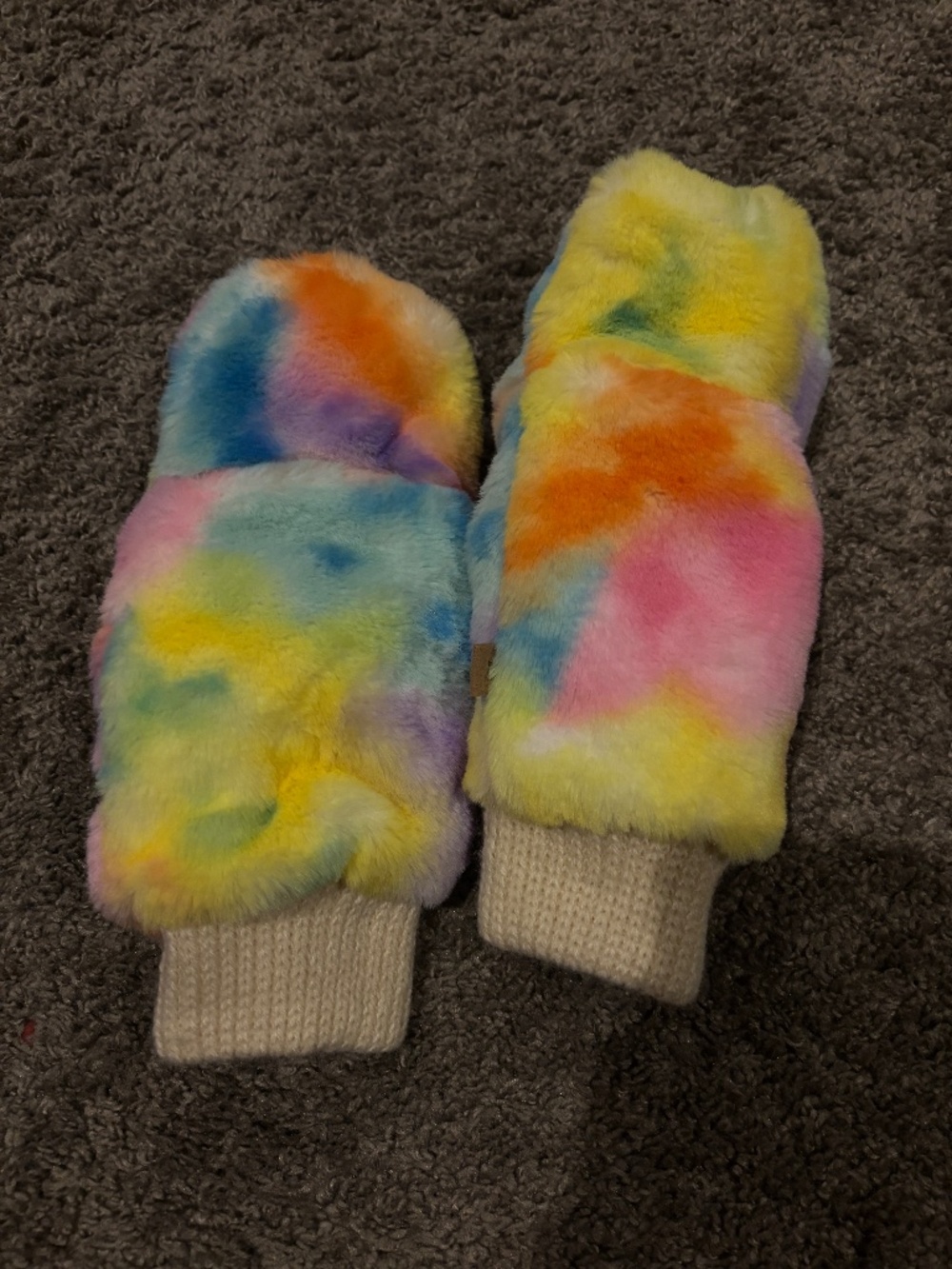 Cat & Jack Kids Pastel Tie Dye Fluffy Faux Fur Mittens OS